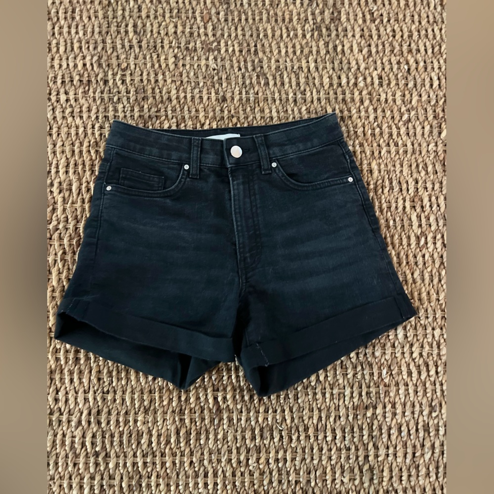 H&M Black High Rise Jean Shorts - Picture 2 of 4